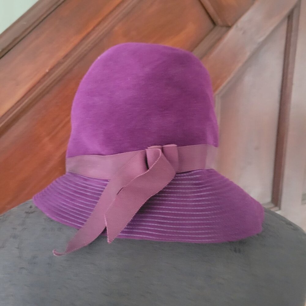 Sheraton Womens Purple Felt Hat With Ribbon Trim